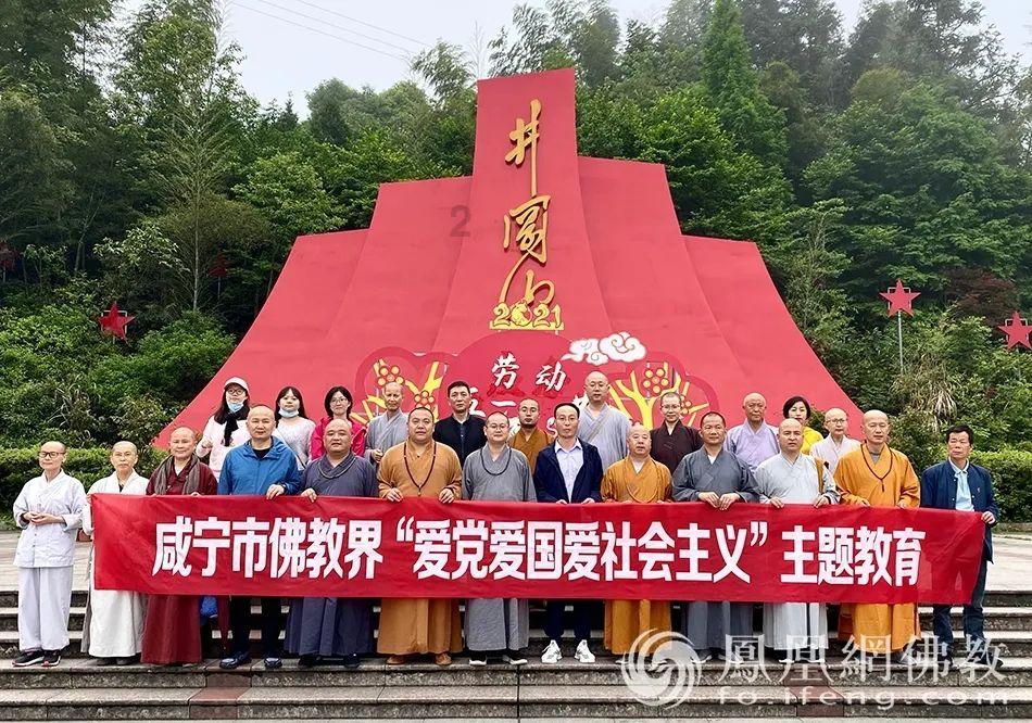 《甄嬛传》：甄嬛到死不知，皇上为何让她当众脱衣